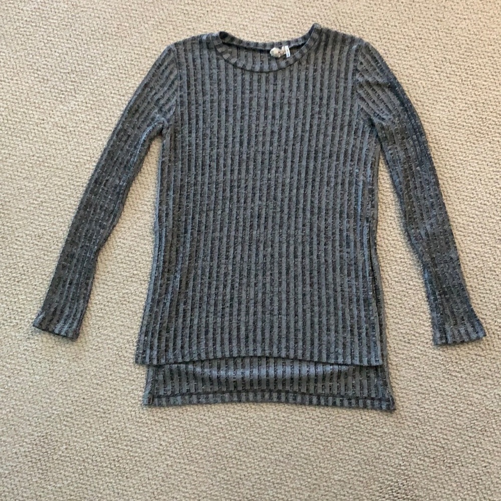 Grey long sleeve shirt one clothing small